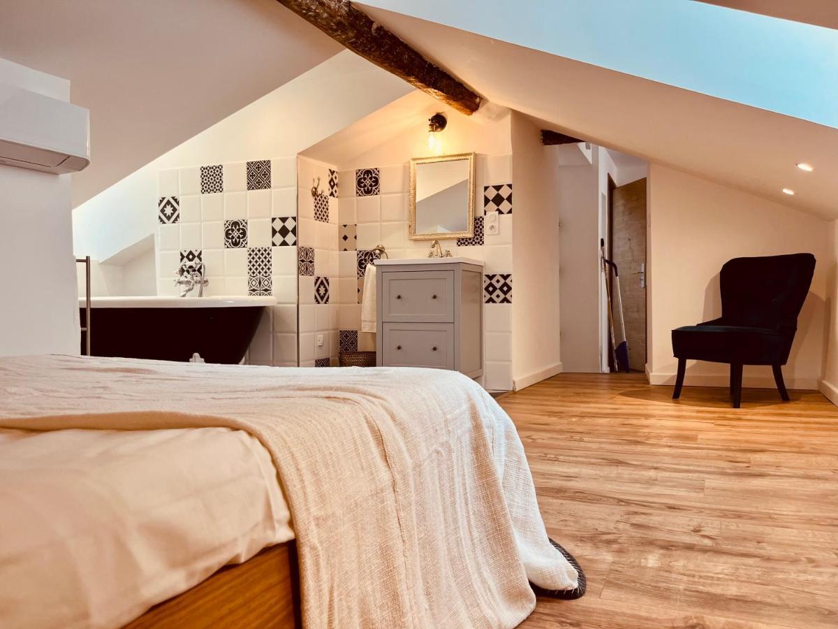 Pepites Bastiaises Vatta Roof Jacuzzi Vue Vieux Port Bastia (Corsica)