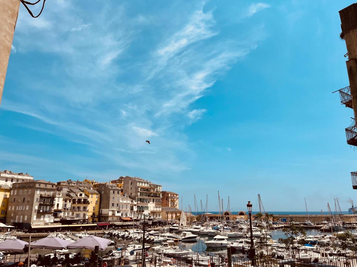 Pepites Bastiaises Vatta Roof Jacuzzi Vue Vieux Port